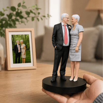 Memo Figurine
